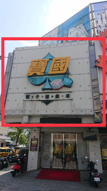 宜蘭新月廣場-LED廣告電視牆出租